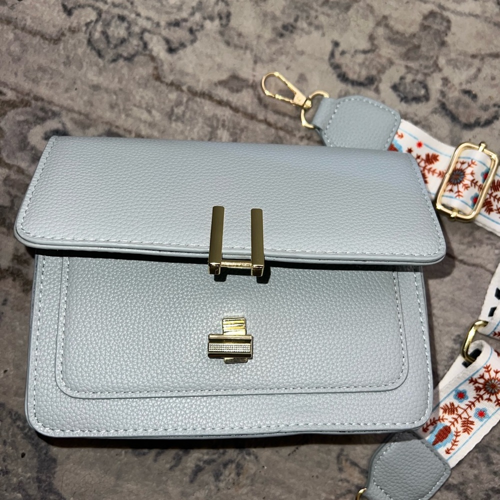 Elegant Gray Crossbody Bag
